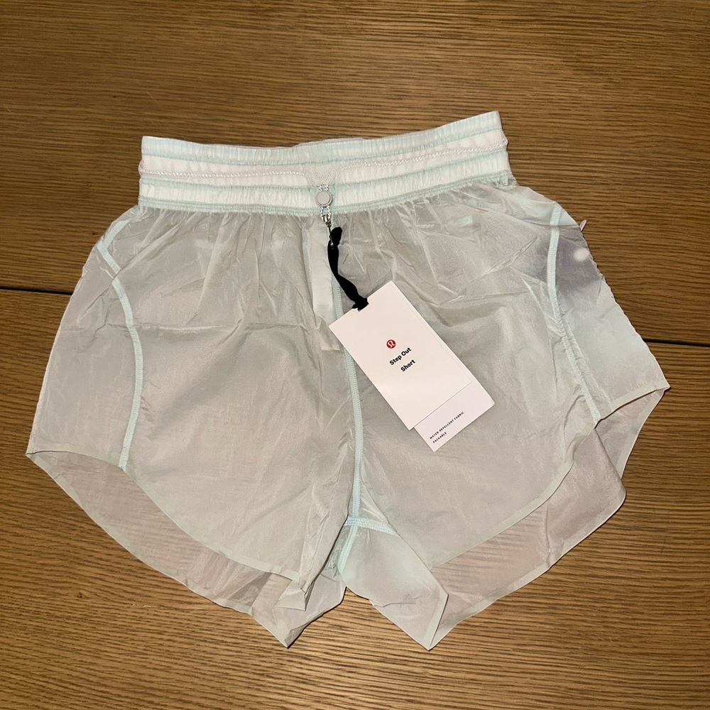 NWT Lululemon step out short size 4; sheer blue color